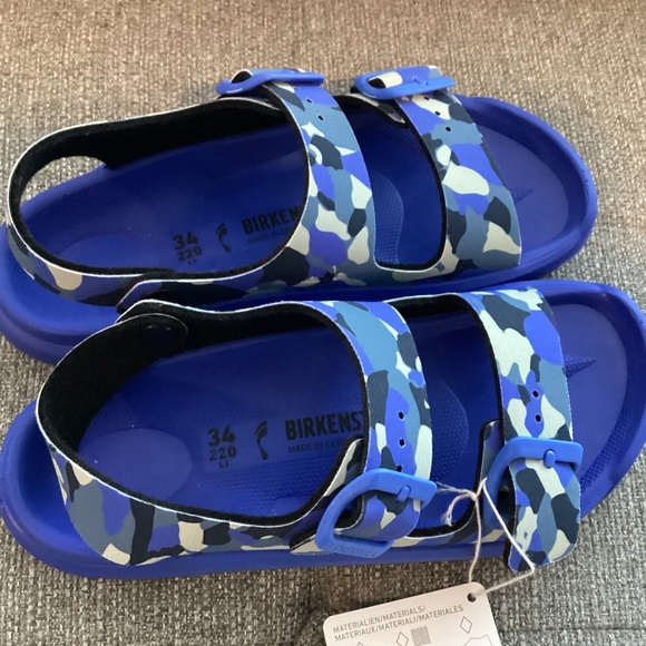 Birkenstock Kid's Mogami Birko-Flor Sandal in CMO Blue, size EU 34 - Picture 2 of 10